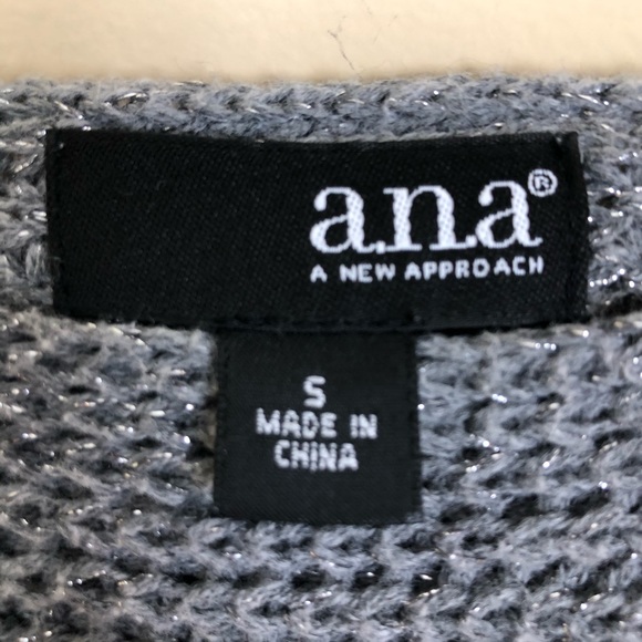 NWOT - Light Gray Metallic Batwing Sweater - Picture 2 of 6